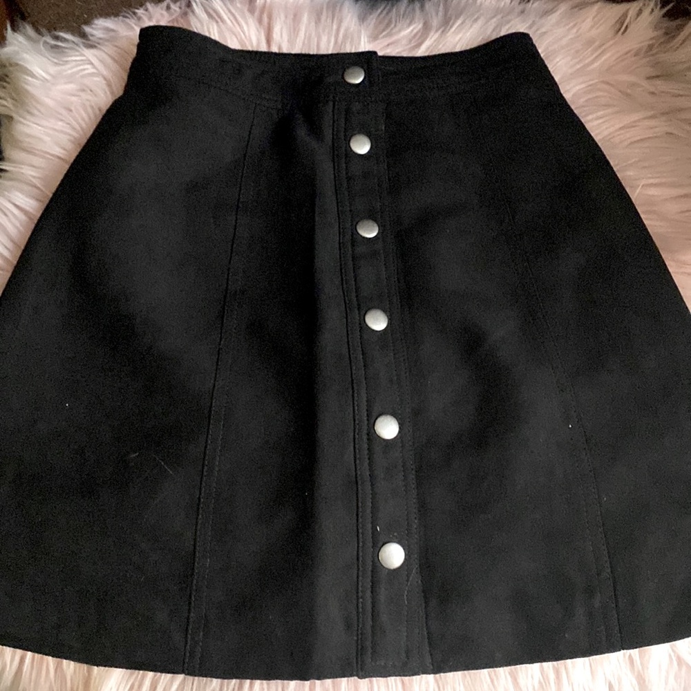 Black button H&M skirt